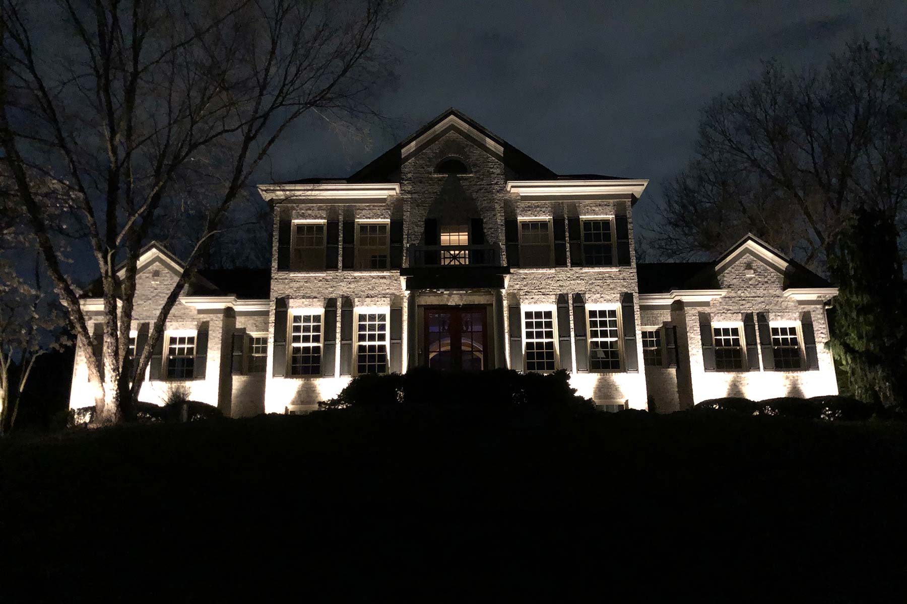 big-residential-house-outdoor-lighting-fort-wright-ky